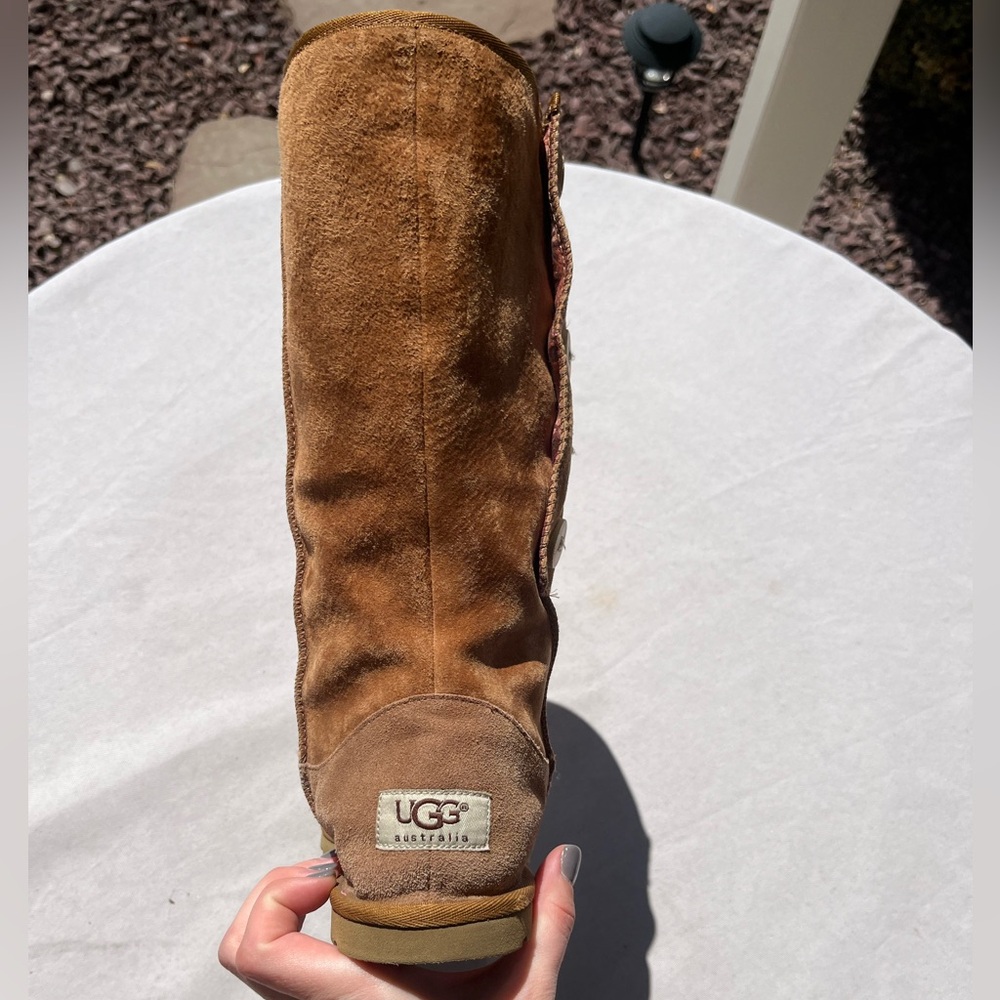 Lightweight Ugg Boots - image 3